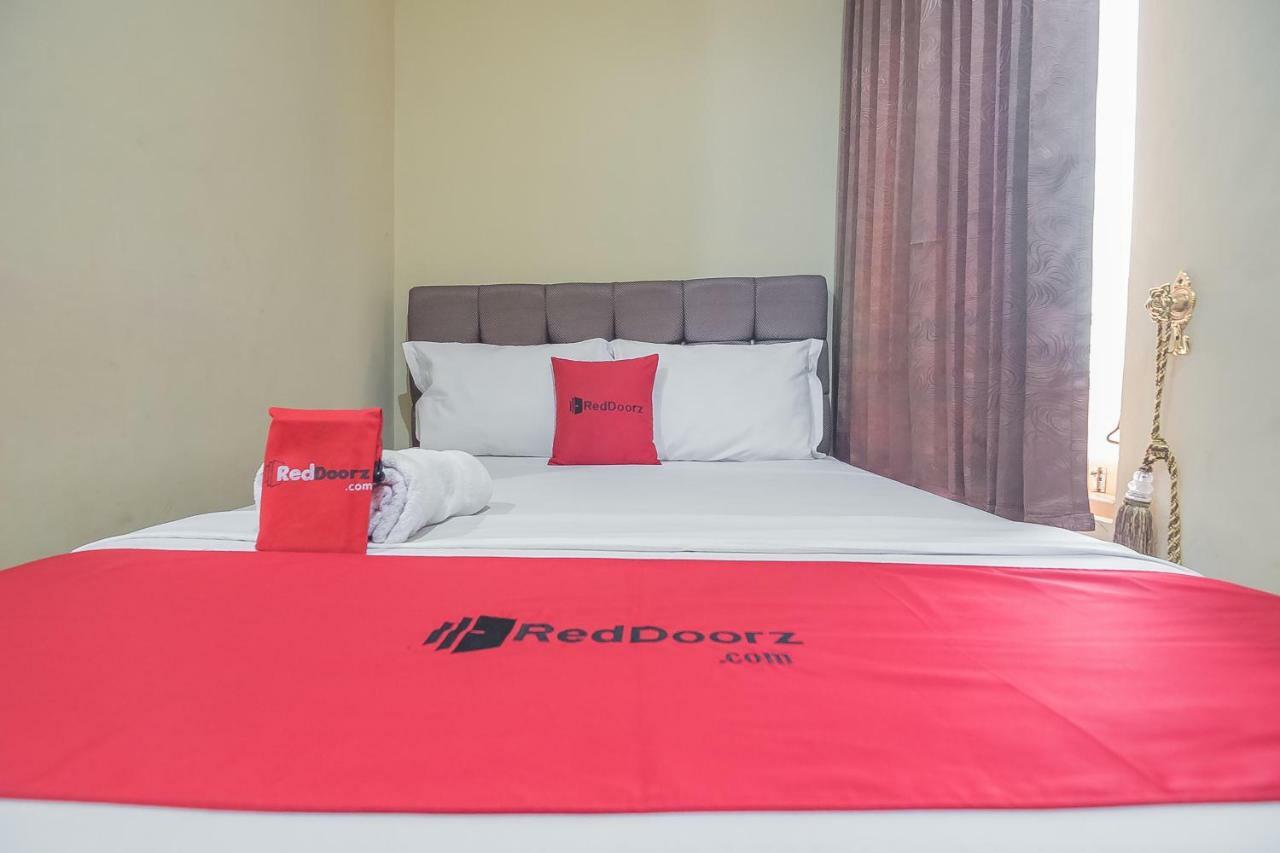 Reddoorz Plus Near Syamsudin Noor Airport 3 Banjarbaru Exterior foto