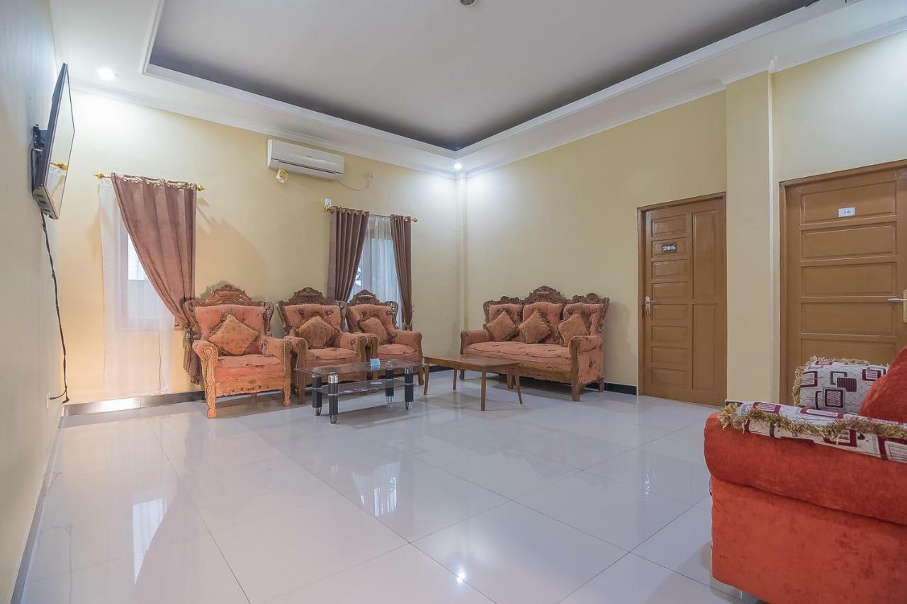 Reddoorz Plus Near Syamsudin Noor Airport 3 Banjarbaru Exterior foto